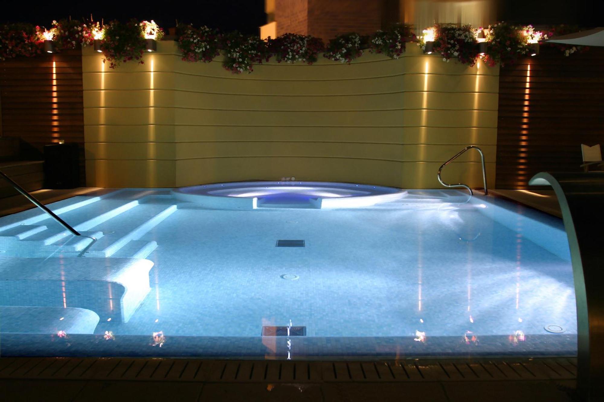 Novecento Suite Hotel Riccione Bagian luar foto