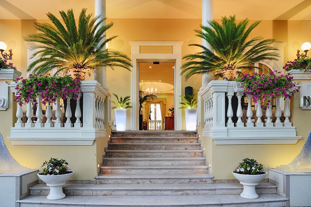 Novecento Suite Hotel Riccione Bagian luar foto