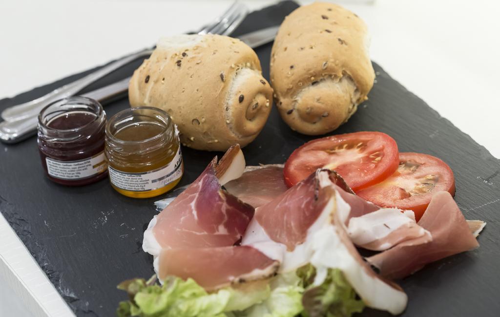 Novecento Suite Hotel Riccione Bagian luar foto