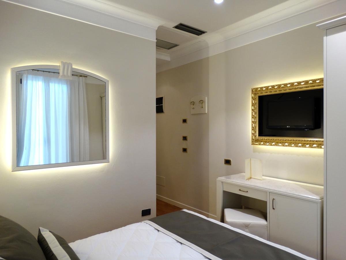 Novecento Suite Hotel Riccione Bagian luar foto